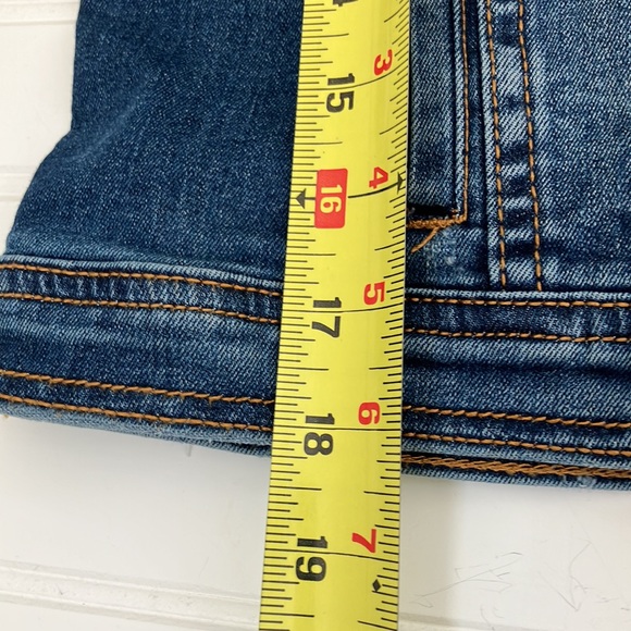 KanCan medium wash cropped classic jean jacket - Picture 7 of 9